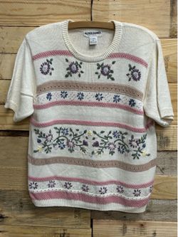 Ladies short sleeve sweater