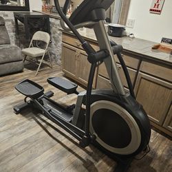 Pro Form Carbon E10 Eliptical