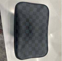 Louis Vuitton Men’s Toilet Pouch 