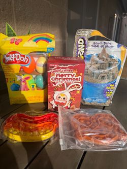 Kids Toy Bundle – Play-Doh, Kinetic Sand & More