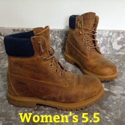 TIMBERLAND women's 5.5 LEATHER BOOTS - BRAND NEW 