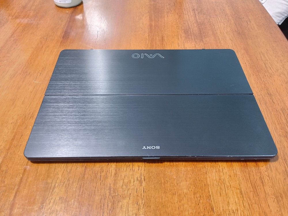Sony VAIO 13.3in Intel Core i5 4th Gen 1.6GHz 8GB Flip Notebook/Laptop Black SVF13N13CXB
