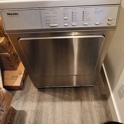 Washer And Dryer Utility Machines 