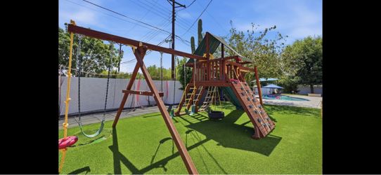 Rainbow Play Systems Circus Castle Pkg III Loaded