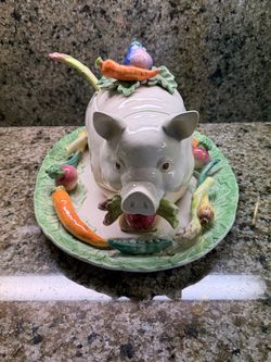 Ceramic Pig Tureen with Vegetable Platter