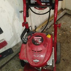 Craftsman 2550 Psi, 2.3 Gpm Gas Pressure Washer Like New Still Asking $60 Obo