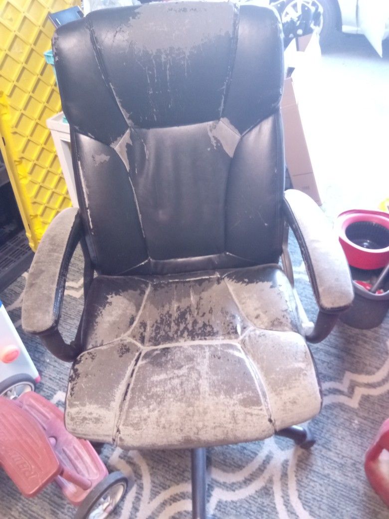 Office Chair Free Gratis!