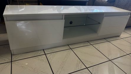 White Gloss TV Stand with Glass Shelf