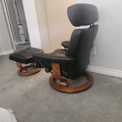 Recliner with ottoman