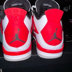 Jordan 4 Retros Fire red (need gone today please)