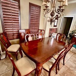 Quality Made Classic Dining Room Table For 8