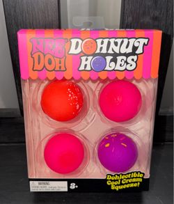 SCHYLLING NEEDOH / NEE DOH DOHNUT HOLES DONUT DOHLECTIBLE COOL CREAM SQUEEZE TEENIE 4 PACK  NEW