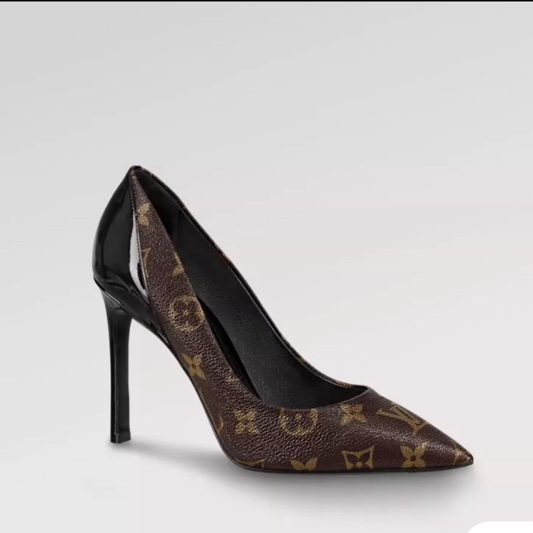 Louis Vuitton Pumps