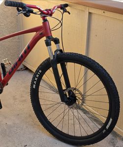 2021 Giant Talon 2 Meduim 29er