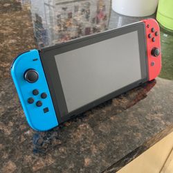 Nintendo Switch 