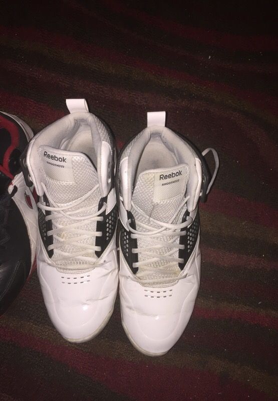 pair reebok Nike adidas