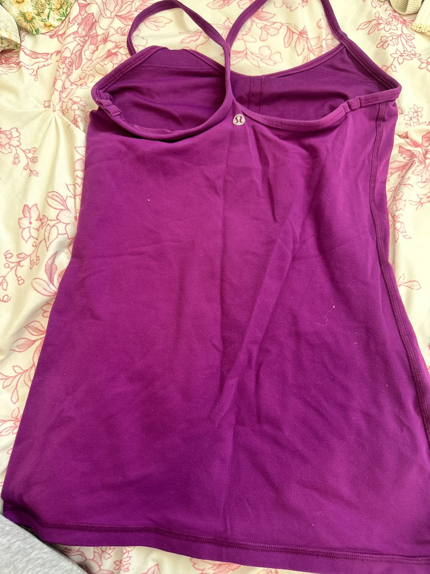 Lululemon Purple Workout Shirt - Gently Used đŸŒŸ