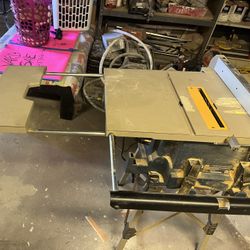 Ryobi 10 inch 15 amp table saw with expanding table both sides