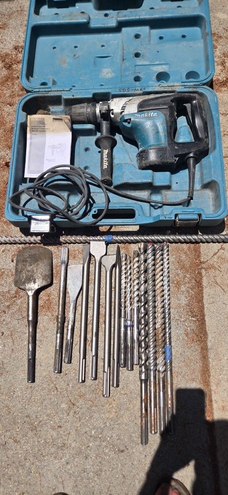 Makita Rotary Hammer With Bits