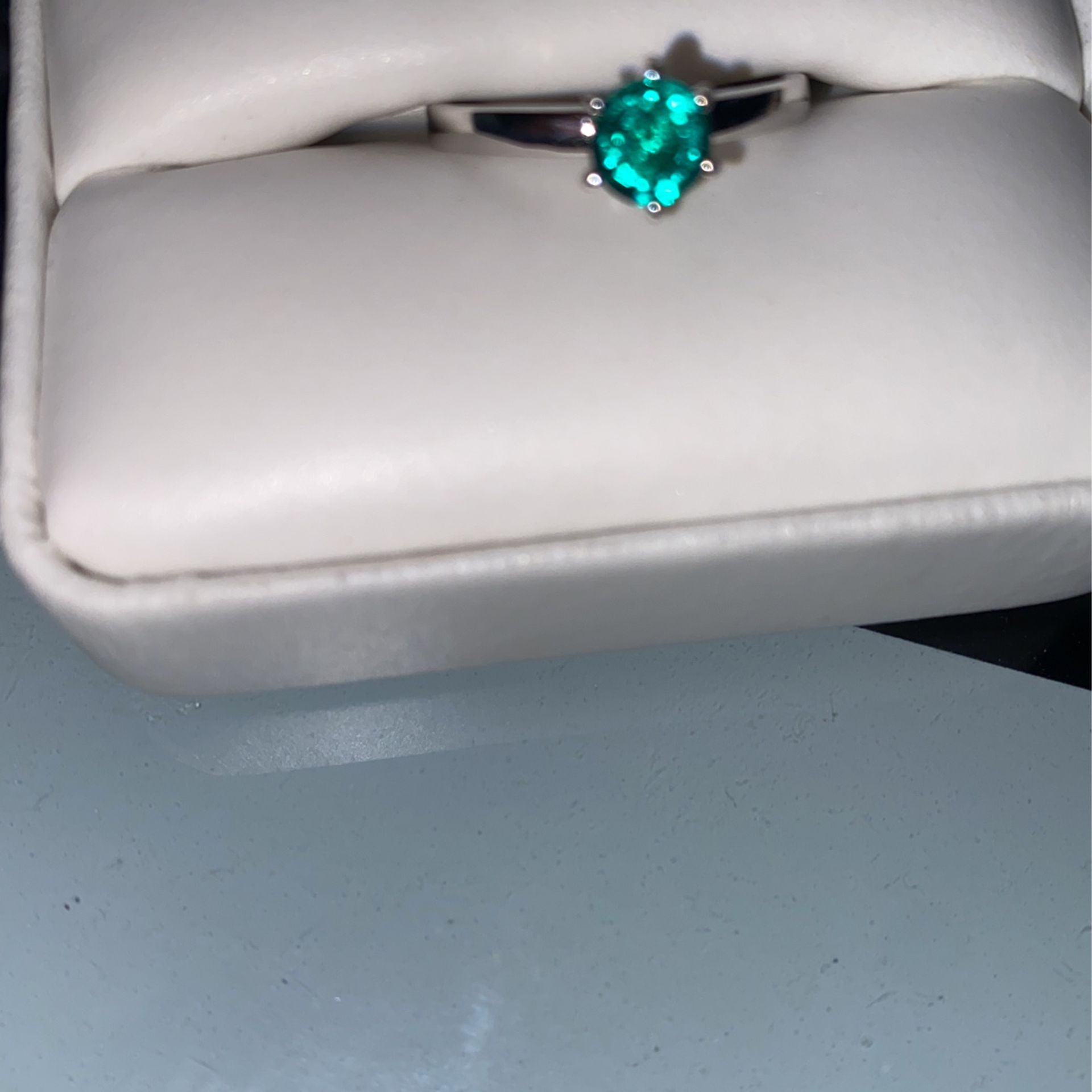 Emerald White Gold Ring