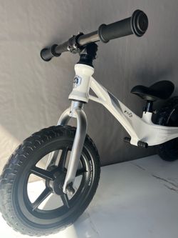 Balance bike for children aged 3 to 5 New, in box