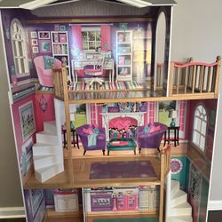 Doll House 