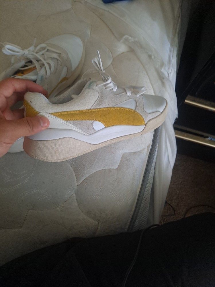 Size 9 Puma Shoes