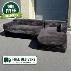 Modern Black Sectional Couch (FREE DELIVERY)