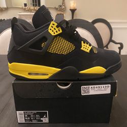 Jordan 4 Thunder