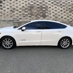 2017 Ford Fusion Hybrid