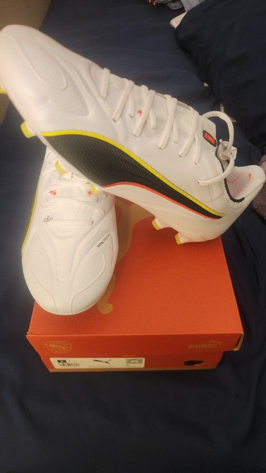 PUMA King 20 Ultimate