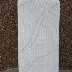 Twin Tempur Pedic Mattress 