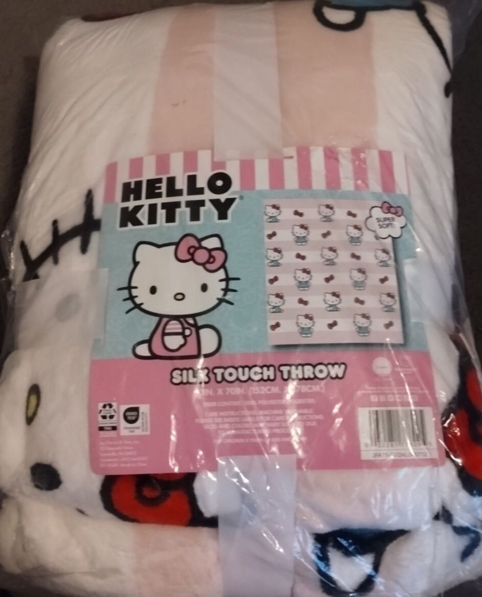 Hello Kitty Blanket