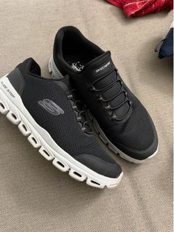 Sketchers slip in 10.5
