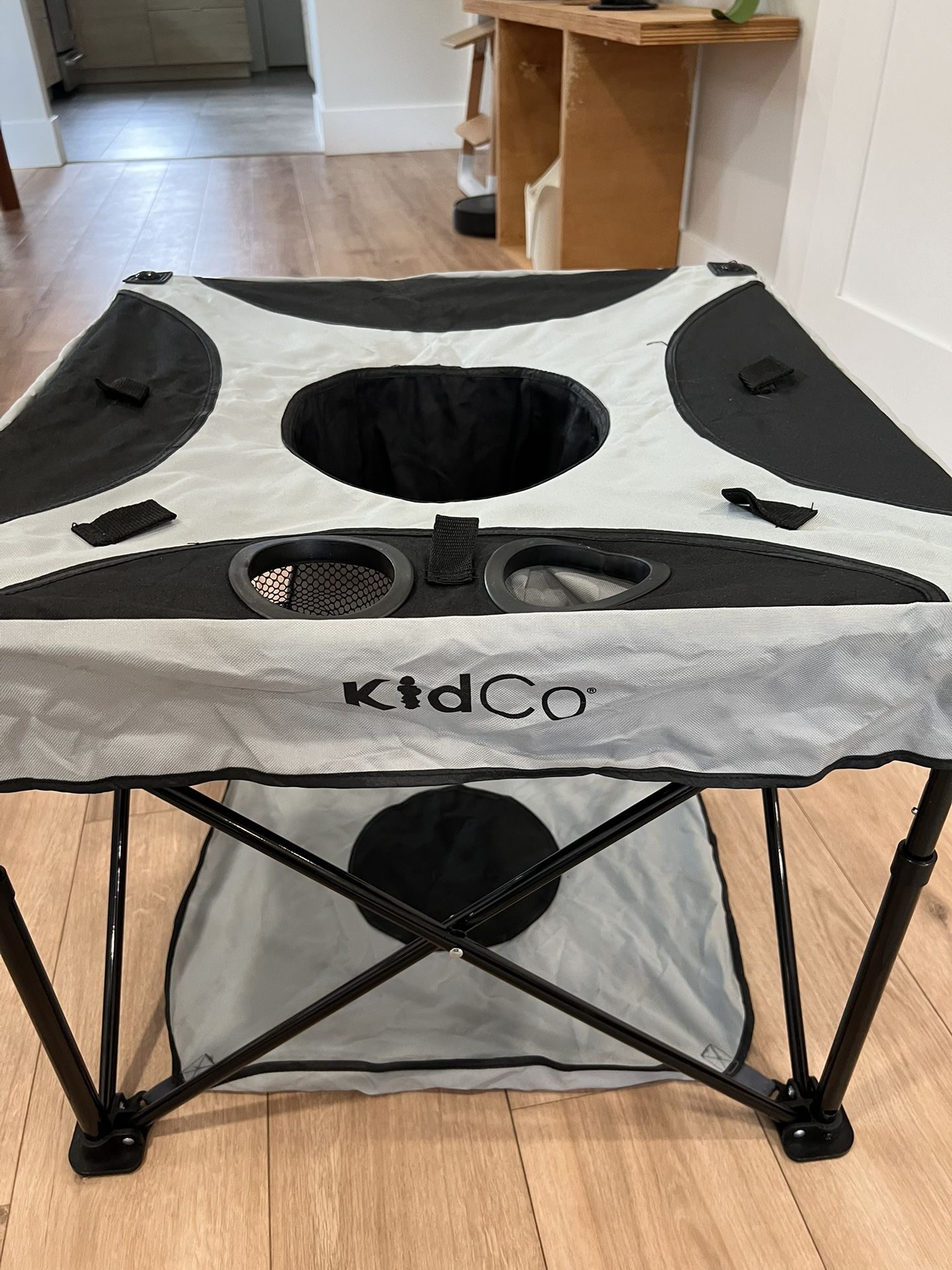 Kidco GoPod Activity Center
