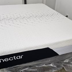 LIKE NEW! Nectar Classic Mattress - Delivery Available