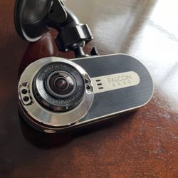 Flacon Dash Cam Needs Charging Cord
