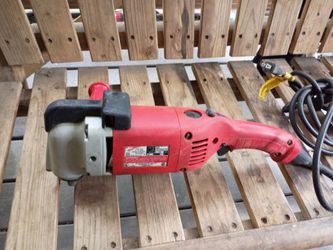 Milwaukee controlled speed buffer