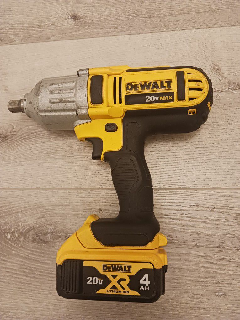 Dewalt Impact Wrench 1/2 With 4ah Battery 