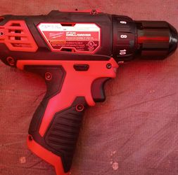 New Milwaukee m12 3/8  drill/driver model : 2407-20 $80 obo