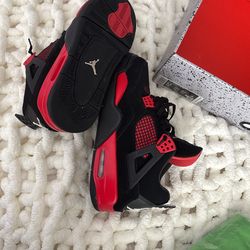 Jordan 4 Red Thunders