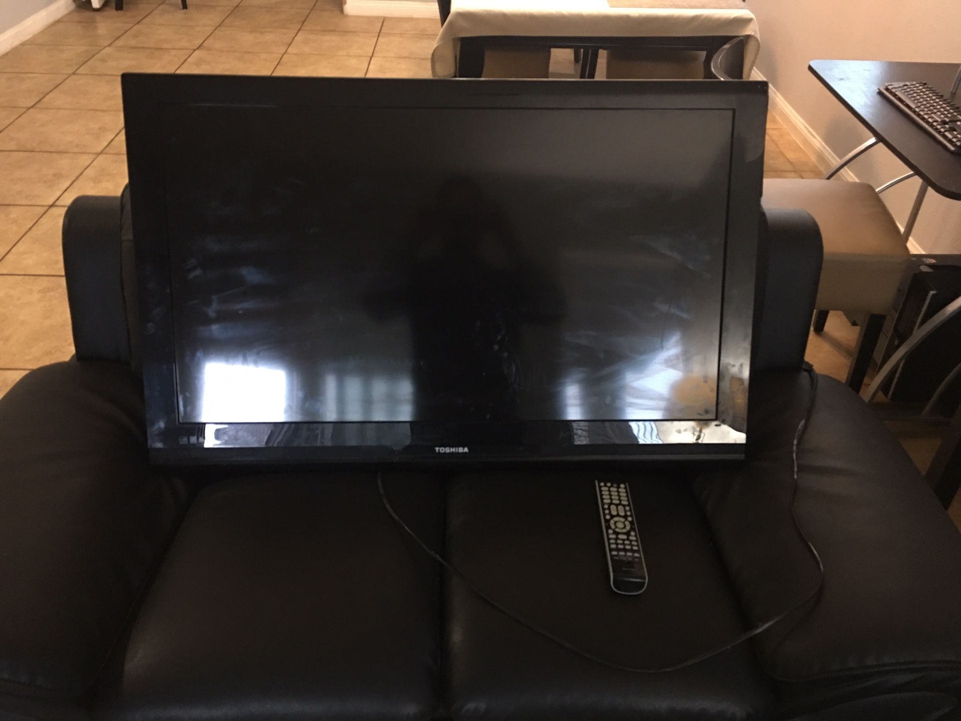 Toshiba tv 40 with stand