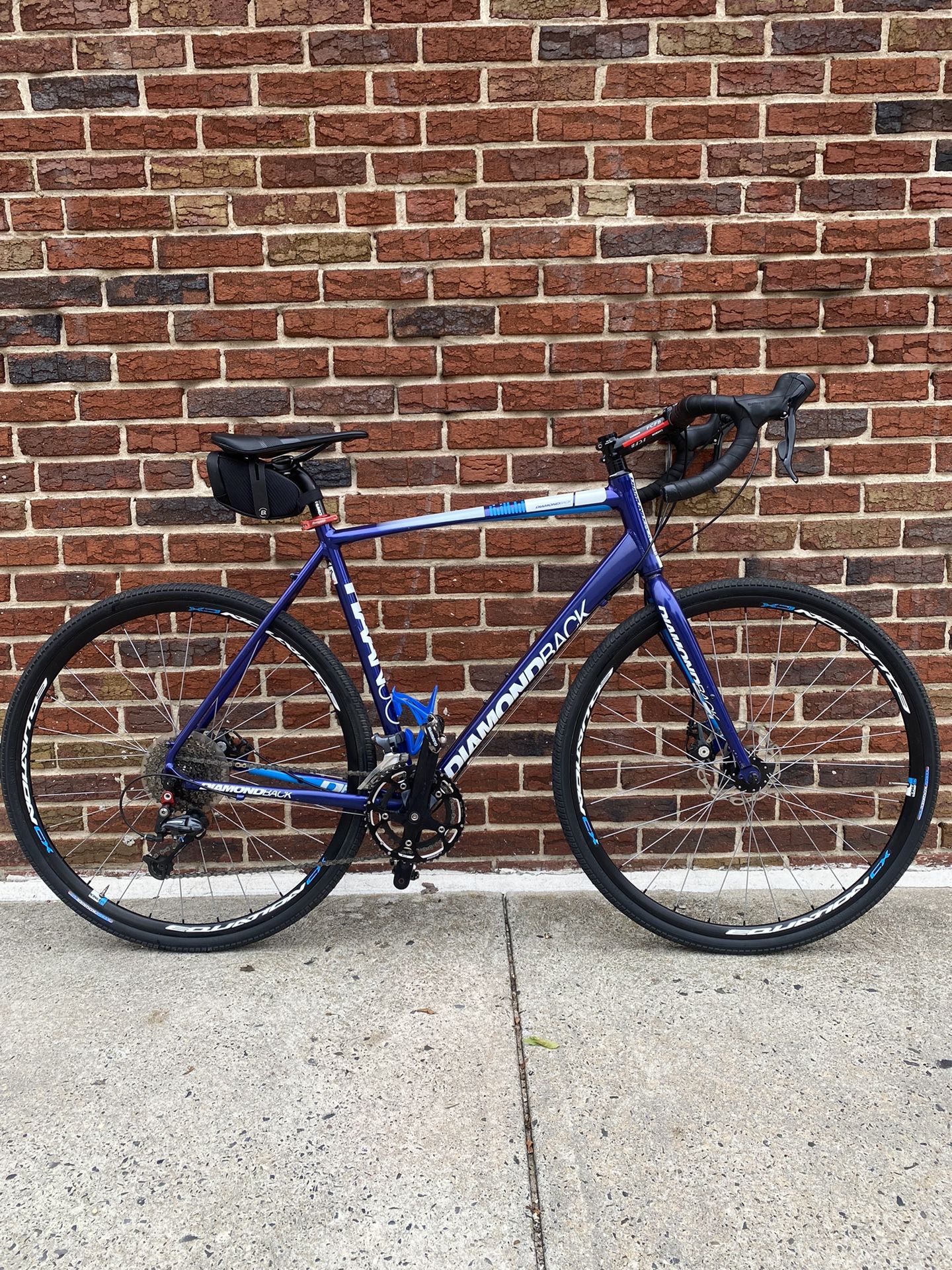 DIAMONDBACK GRAVEL BIKE! (56cm)