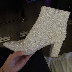 $20 Pearl Boots