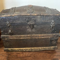 Antique Trunk 