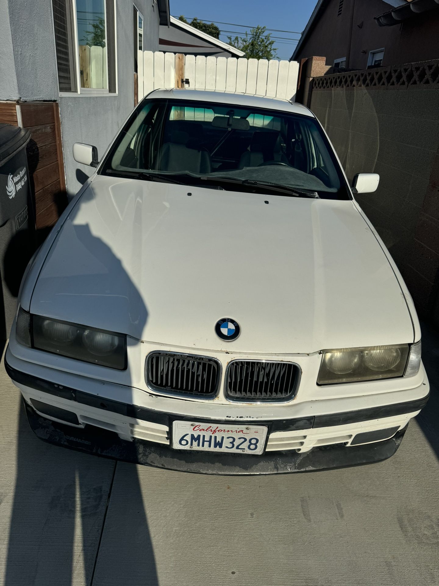 1993 BMW 325i