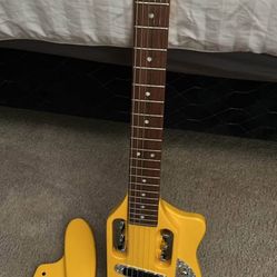 Traveler Guitar & Case