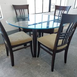 Dining Room Set With Glass Table Top And 4 Chairs 