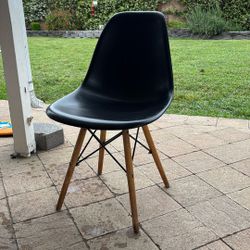 Black Plastic Chair X8 