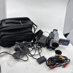 Sony Handycam DCR-TRV330 Digital-8 Camcorder Video Player 2 Battery Memory Stick